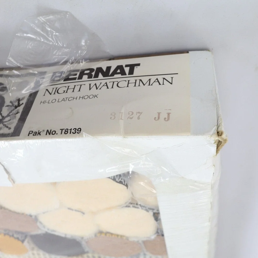 New‎ 1977 Bernat Hi-Lo Latch Hook Kit Night Watchman 18